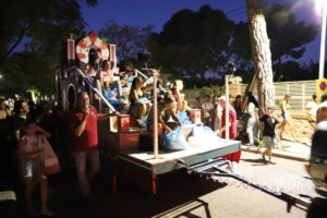 Imagen de archivo de la Cabalgata de las Fiestas de La Canyada en 2023